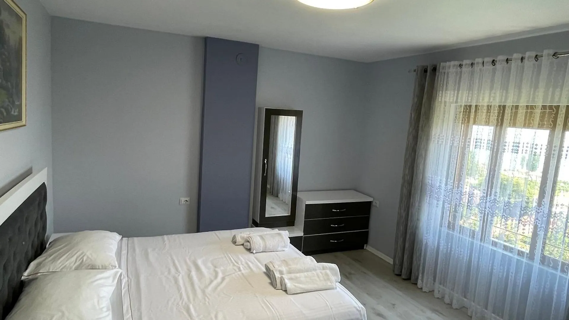 فندق مبيت وإفطار Memlishte Villa Vista Lago