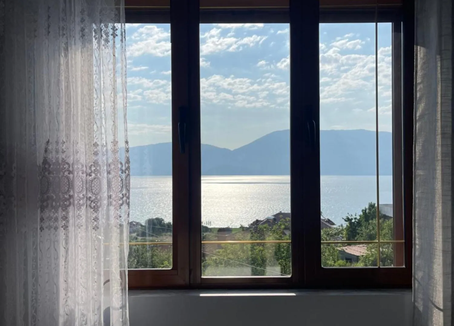 فندق مبيت وإفطار Memlishte Villa Vista Lago